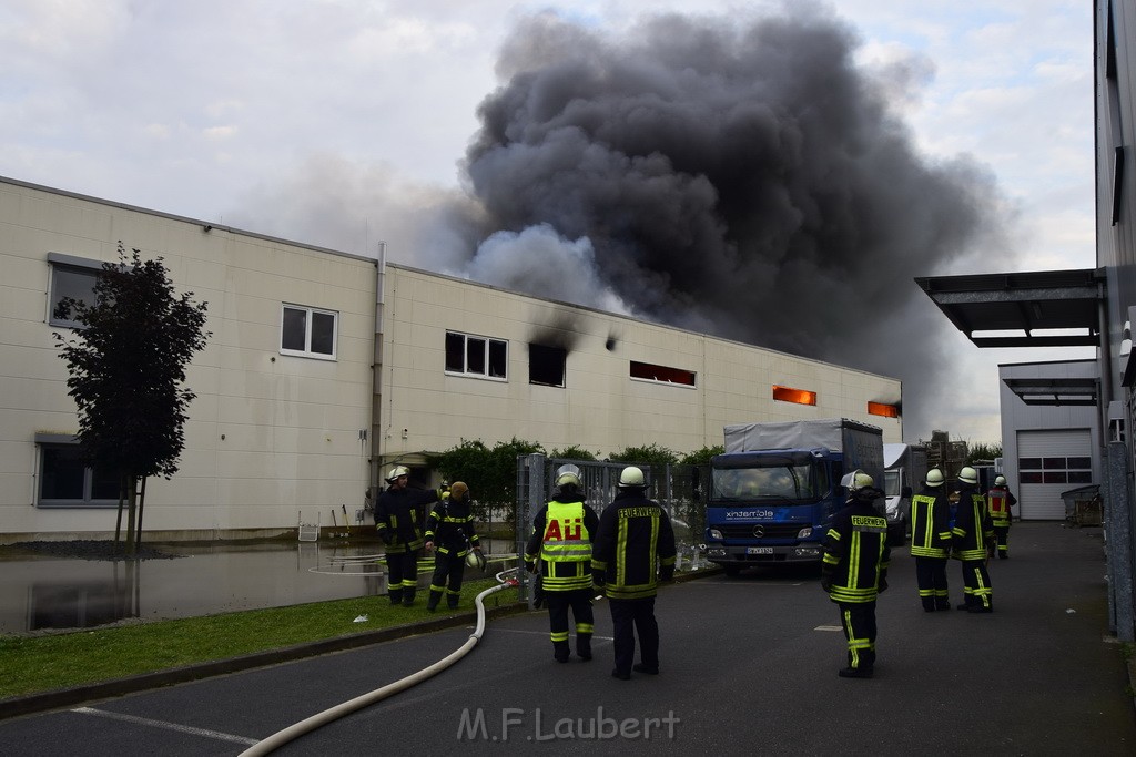 Grossbrand Halle Troisdorf Kriegsdorf Junkersring P090.JPG - Miklos Laubert